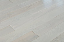 Load image into Gallery viewer, Exotic Solid Oak Pitch Blanca